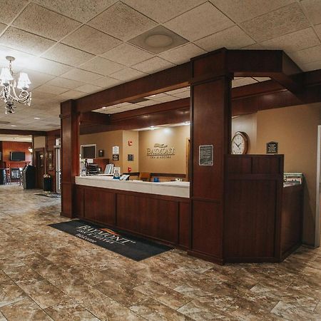 Baymont By Wyndham Mandan Bismarck Area Hotel Bagian luar foto