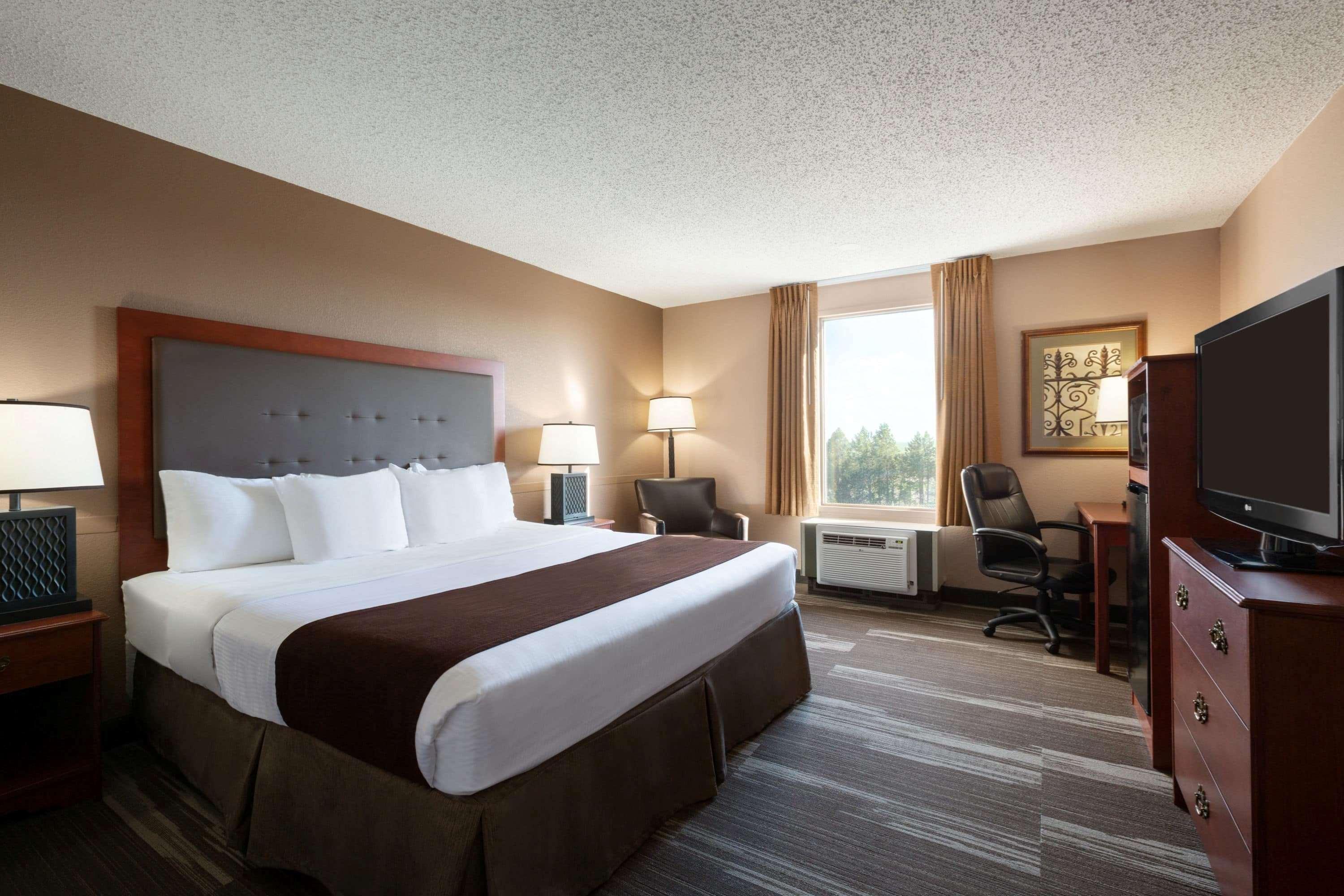 Baymont By Wyndham Mandan Bismarck Area Hotel Bagian luar foto